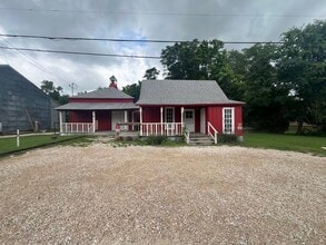 112 Royal St, Salado, TX for lease Interior Photo- Image 1 of 20