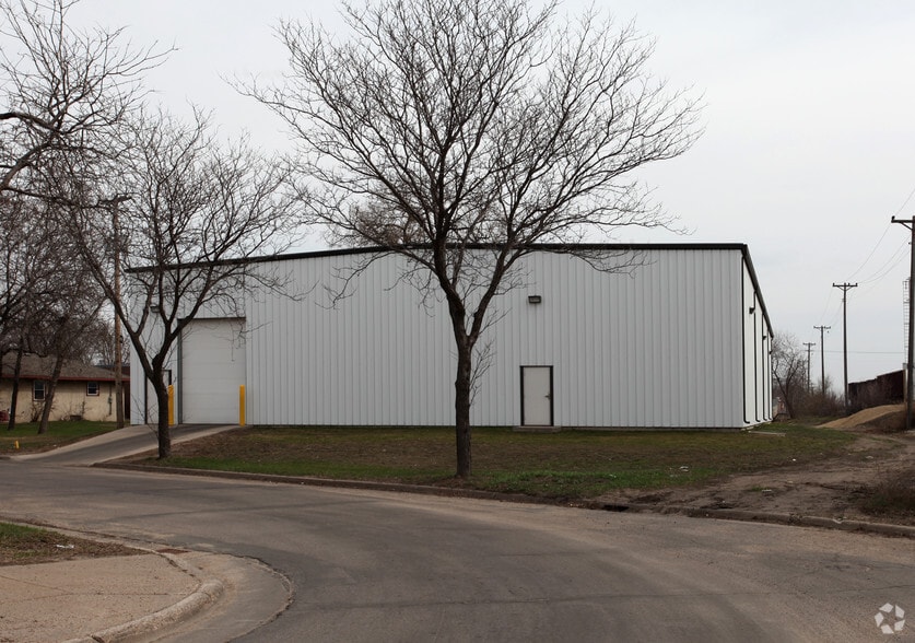 600 W 26th St, Minneapolis, MN for sale - Primary Photo - Image 1 of 2