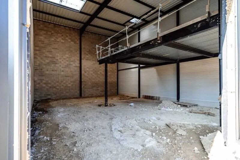 Flex in Courtry for sale - Building Photo - Image 3 of 4