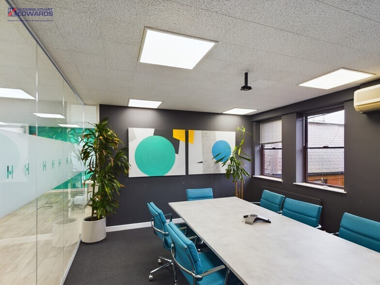 117 High St, Croydon à louer - Photo intérieure - Image 2 de 4