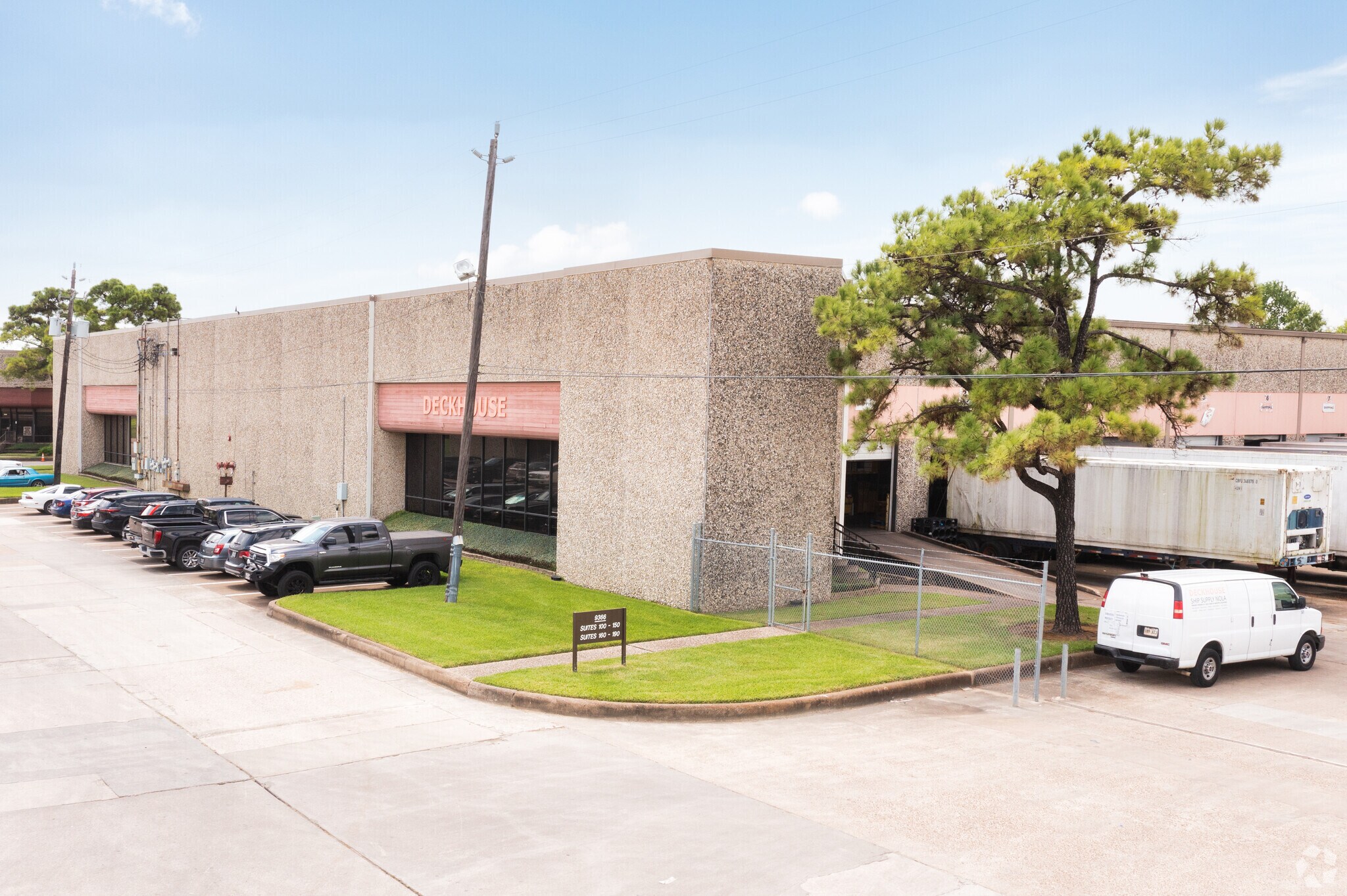 9366 Wallisville Rd, Houston, TX à louer Photo principale- Image 1 de 15