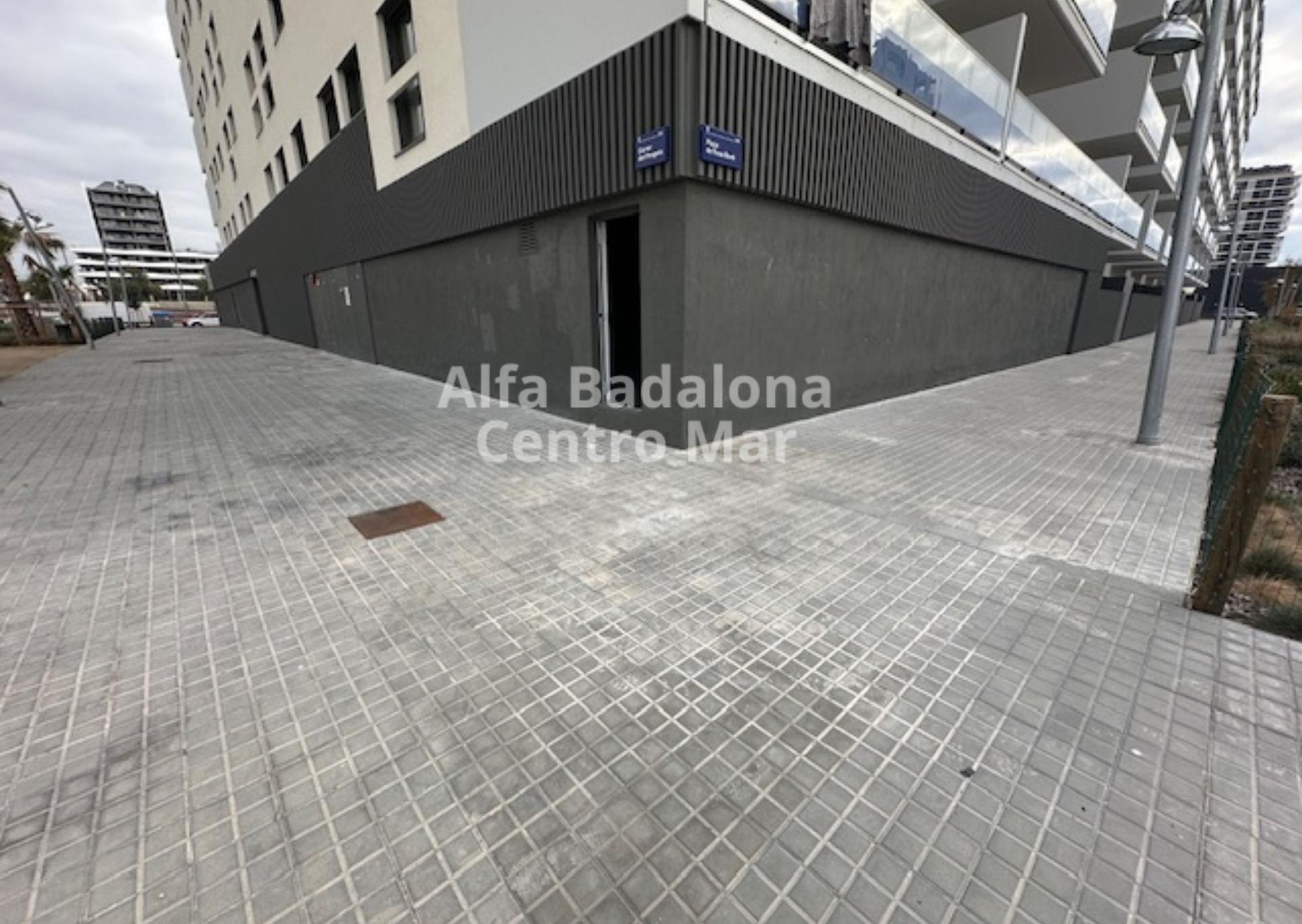 Commerce de détail dans Badalona, Barcelona à louer Photo intérieure- Image 1 de 11