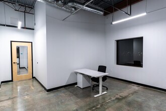 204 12th St, Des Moines, IA for lease Interior Photo- Image 2 of 7