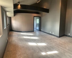 303 Broadway Ave, Laguna Beach, CA for lease Interior Photo- Image 1 of 3