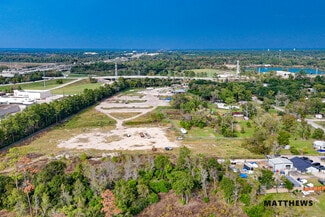 Plus de détails pour 2023 N Houston Ave, Humble, TX - Industriel à louer