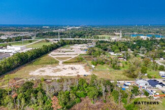 Plus de détails pour 2023 N Houston Ave, Humble, TX - Industriel à vendre