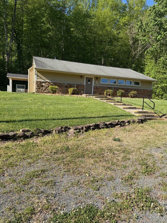 More details for 426 Eades Ln, Lovingston, VA - Specialty for Sale