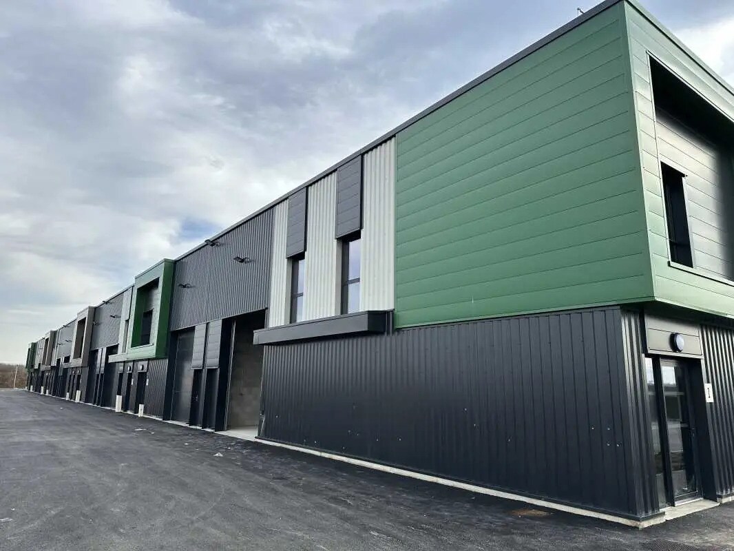 67 Bis Rue Des Aubépines, Villette-d'Anthon for lease Building Photo- Image 1 of 34