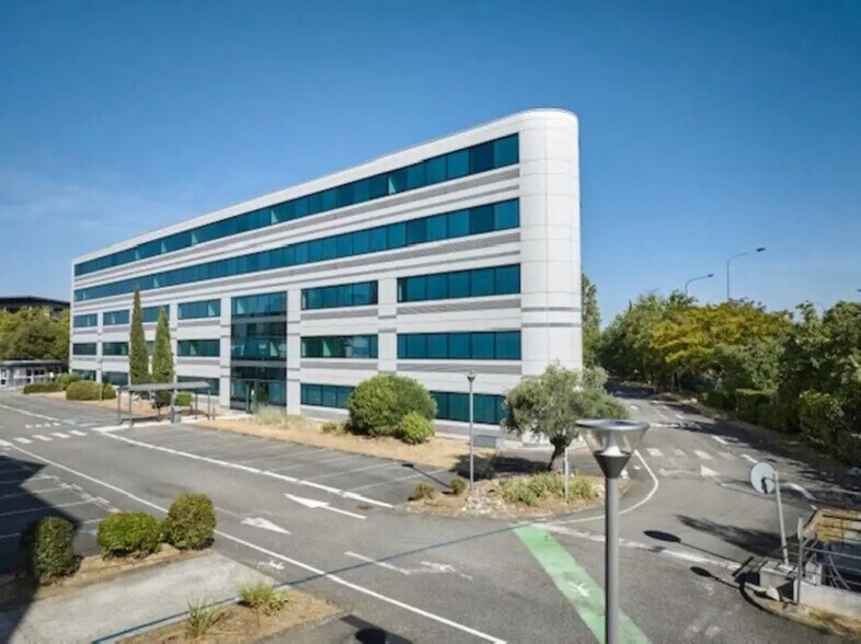 Office in Blagnac for lease - Building Photo - Image 3 of 90