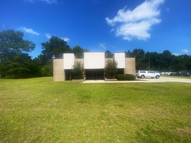 2765 Magnolia St, Orangeburg, SC à vendre - Photo du bâtiment - Image 2 de 48