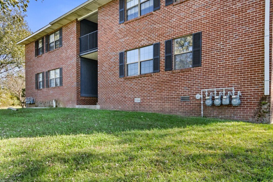 100 S Ridge Dr, Woodbury, TN à vendre - Photo du bâtiment - Image 2 de 9