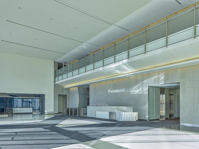 2 Riverfront Plz, Newark, NJ à louer - Hall d’entrée - Image 2 de 19