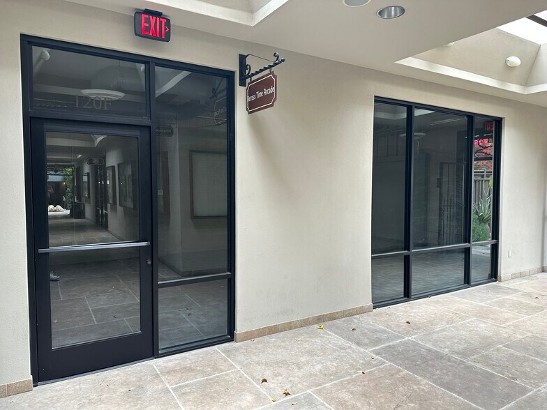 120 N Maclay Ave, San Fernando, CA à louer - Photo du bâtiment - Image 3 de 7