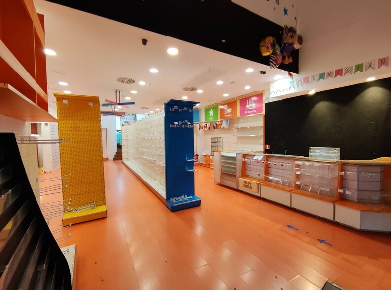 Carrer dels Gavatxons, 15, Terrassa, Barcelona for lease - Interior Photo - Image 2 of 12