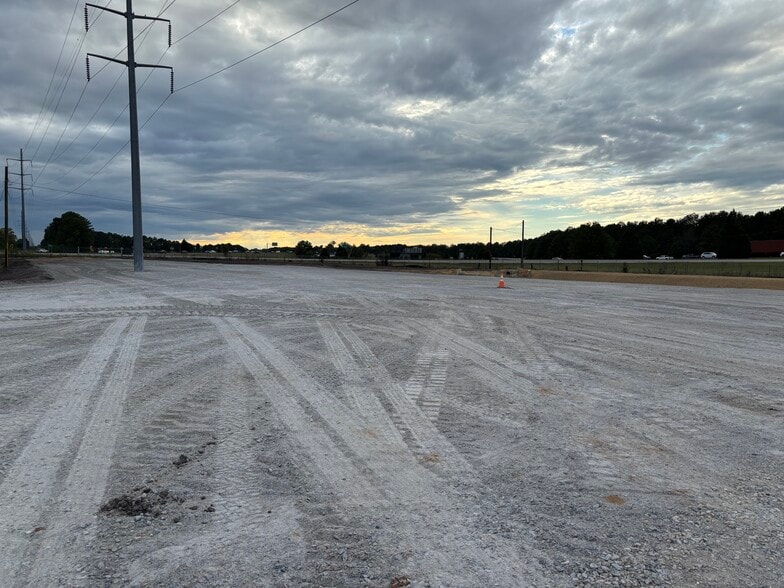 1709 Atlas rd, Columbia, SC for lease - Building Photo - Image 3 of 3