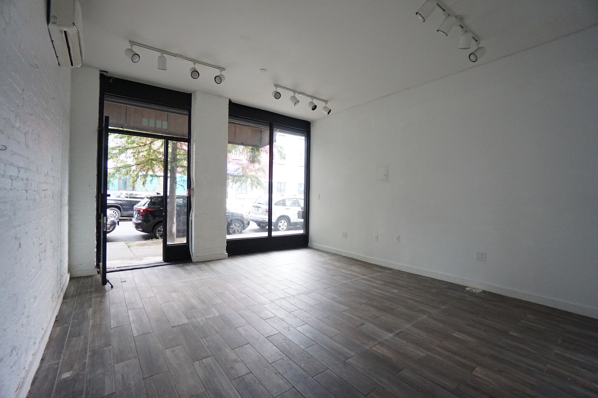 1093 Putnam Ave, Brooklyn, NY à louer Photo intérieure- Image 1 de 13