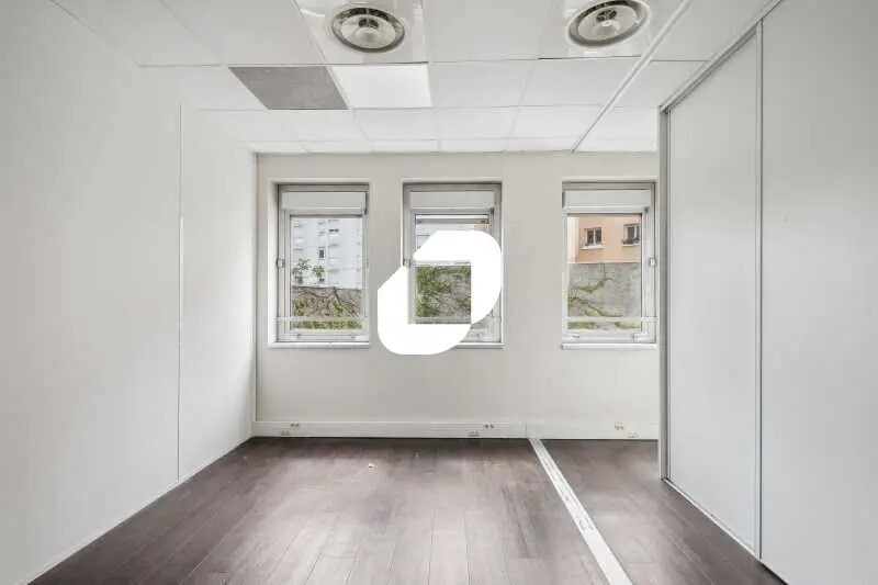 Bureau dans Villeurbanne à louer Photo du bâtiment- Image 1 de 15