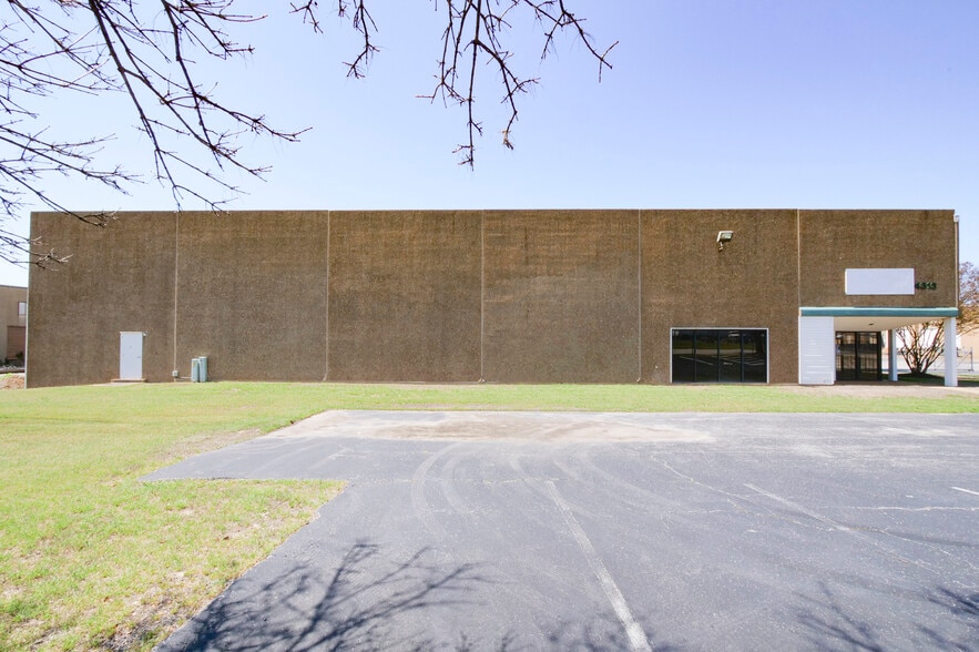 4311-4313 Air Trans Rd, Memphis, TN for lease - Building Photo - Image 2 of 12