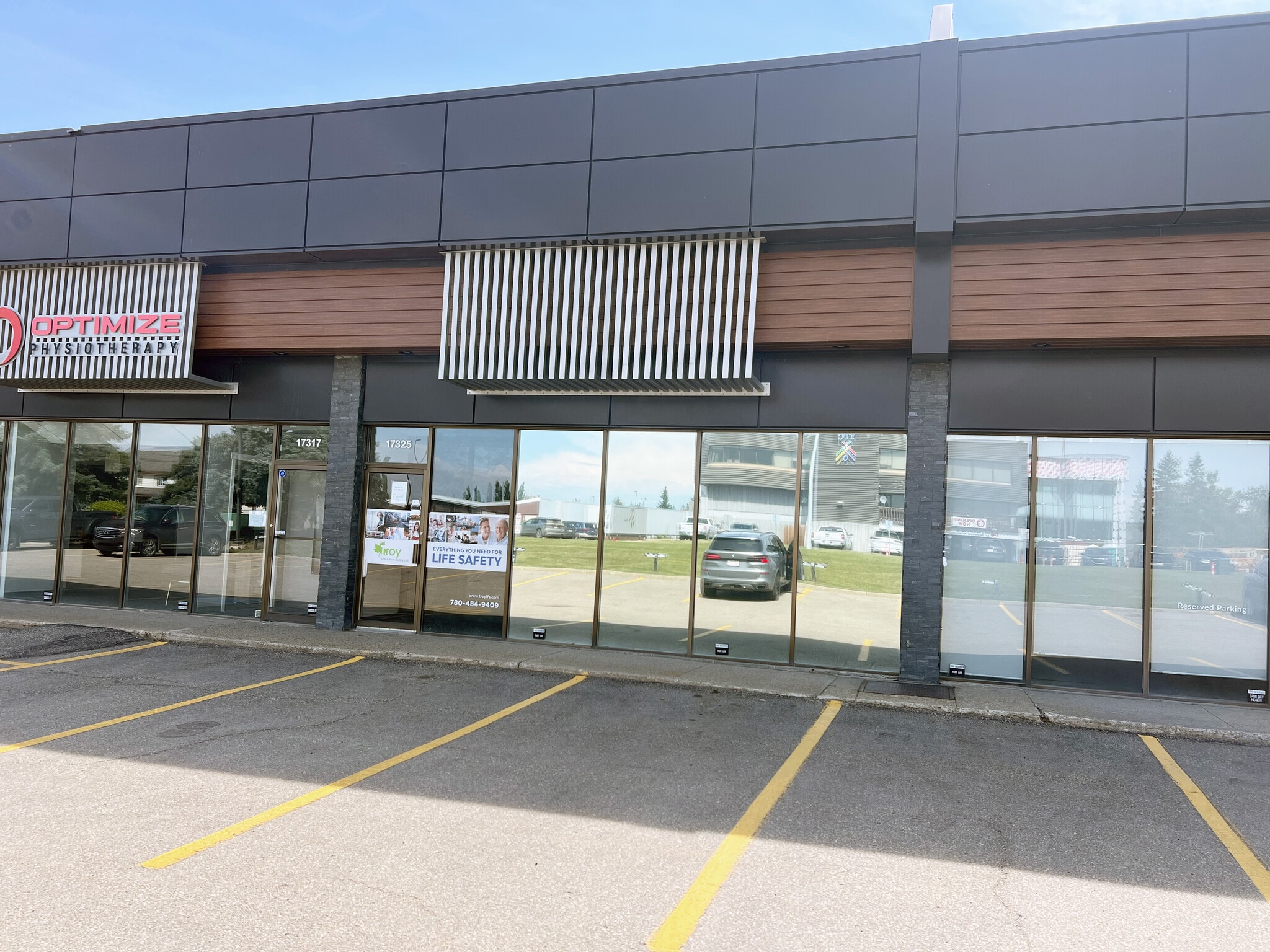 10472-17203 105 Av NW, Edmonton, AB for lease Building Photo- Image 1 of 4