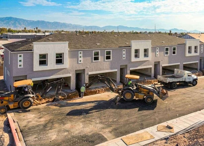 4926 Sweet Vesper Dr, Las Vegas, NV for sale - Primary Photo - Image 1 of 1