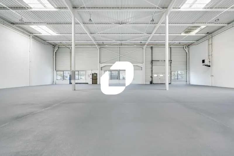 Flex in Le Blanc-Mesnil for lease - Interior Photo - Image 2 of 26