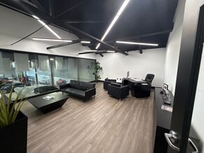 1051 Hummel Ave, Lemoyne, PA for lease Interior Photo- Image 2 of 7