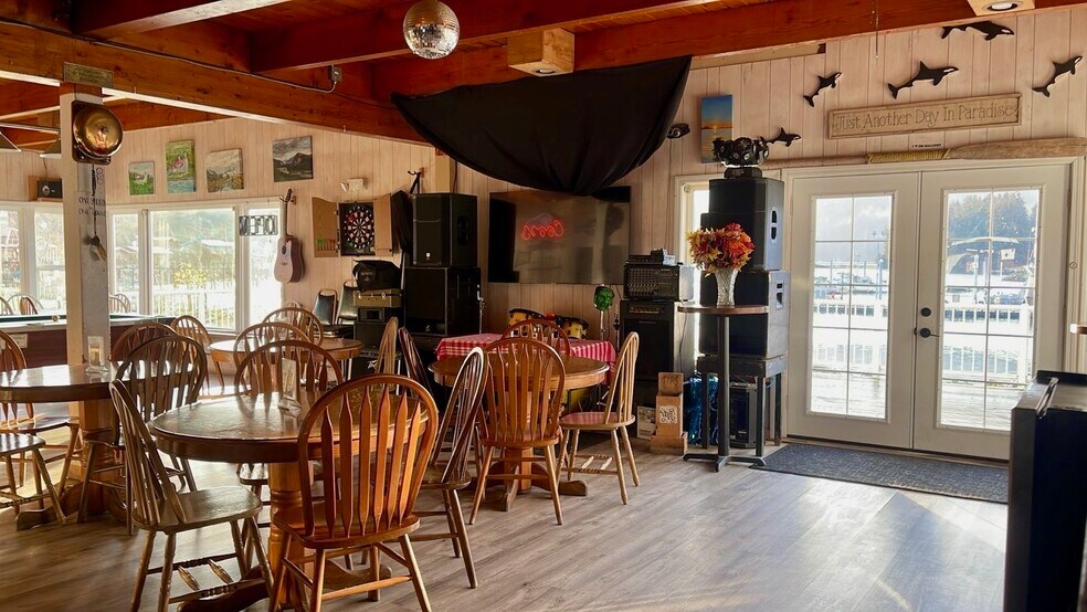 253 Main St, Seldovia, AK à vendre - Photo du bâtiment - Image 3 de 4