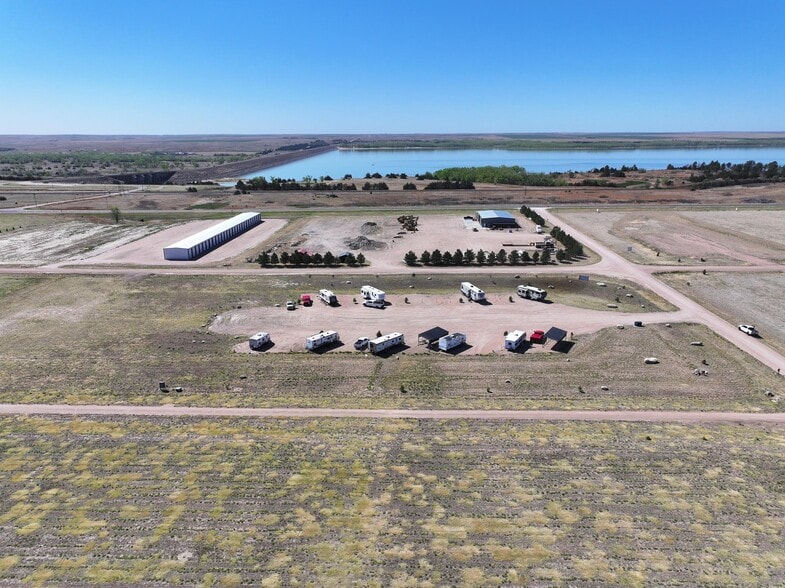 71420 Ventures Wy, Trenton, NE à vendre - Photo du bâtiment - Image 2 de 14