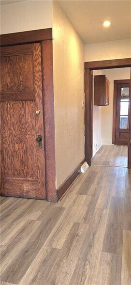 833 Market St, Zanesville, OH for sale - Interior Photo - Image 2 of 4