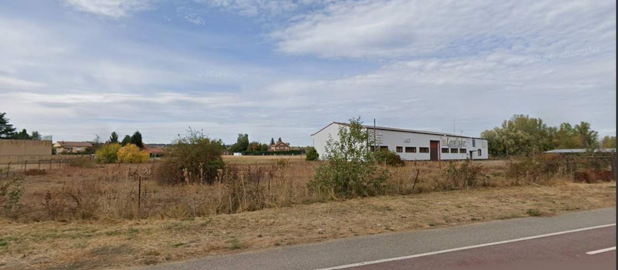 Calle Presidente Adolfo Suárez, 48, Villaquilambre, León for sale Primary Photo- Image 1 of 5
