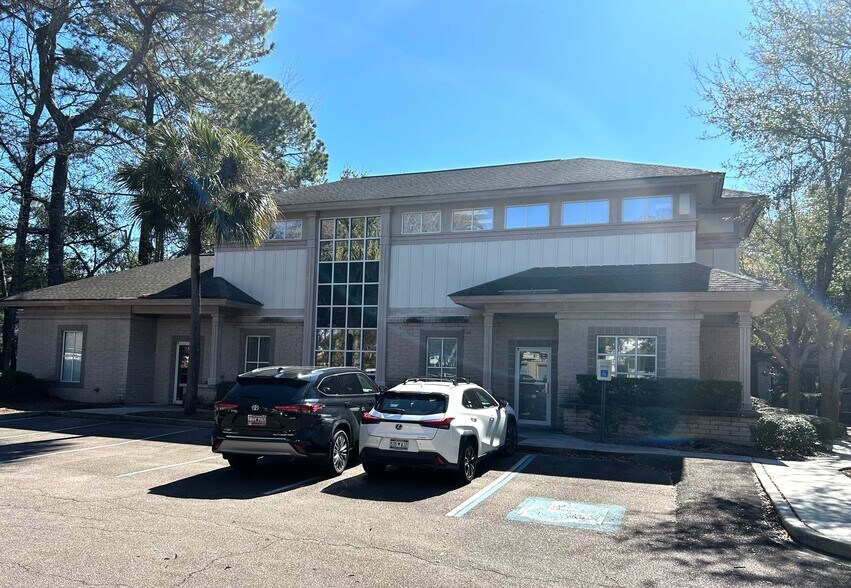 1037 Chuck Dawley Blvd, Mount Pleasant, SC for sale - Building Photo - Image 2 of 4