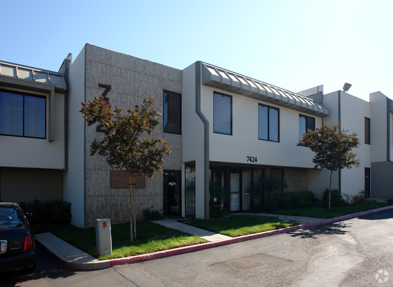 7424 Trade St, San Diego, CA for lease - Building Photo - Image 1 of 4