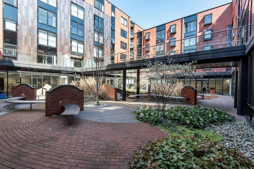 40 St Pauls Sq, Birmingham à louer - Photo du bâtiment - Image 3 de 41