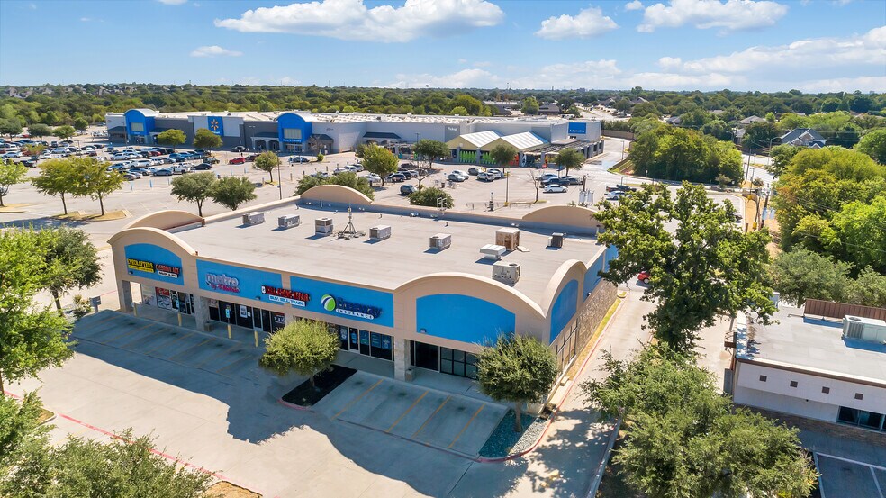 1714 Precinct Line Rd, Hurst, TX à louer - Photo du bâtiment - Image 1 de 11