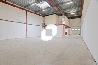 Plus de détails pour Local d'activités à louer