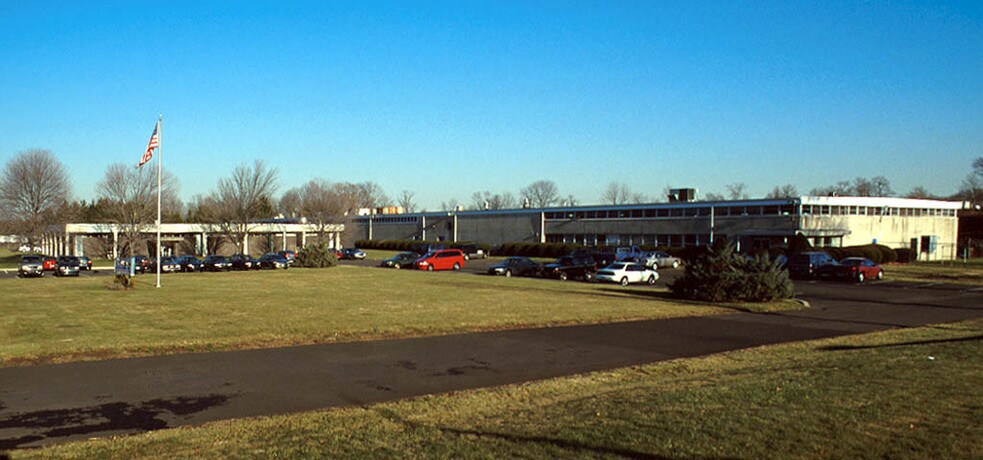 175 Titus Ave, Warrington, PA à louer - Photo principale - Image 1 de 1