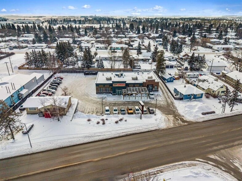5509 46 St, Olds, AB for sale - Building Photo - Image 3 of 7
