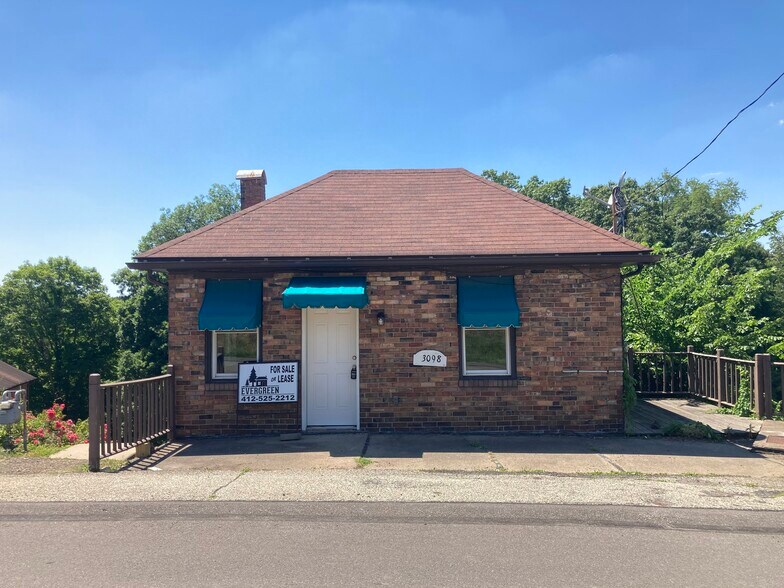 3098 Woodland Rd, Ambridge, PA à vendre - Photo du bâtiment - Image 1 de 17
