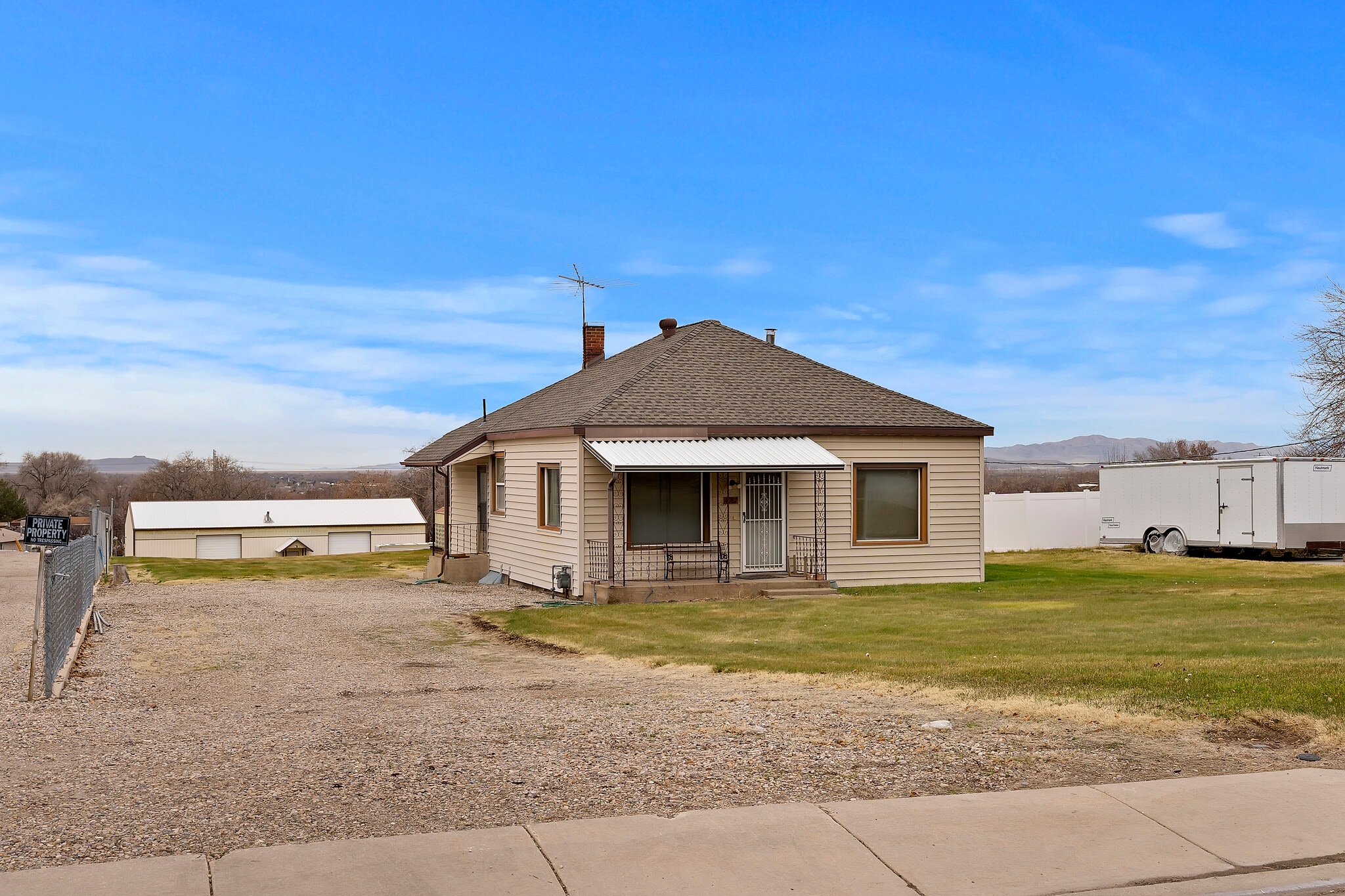 4997 S 2700 W, Roy UT 84067 portfolio of 1 properties for sale on LoopNet.ca Primary Photo- Image 1 of 50
