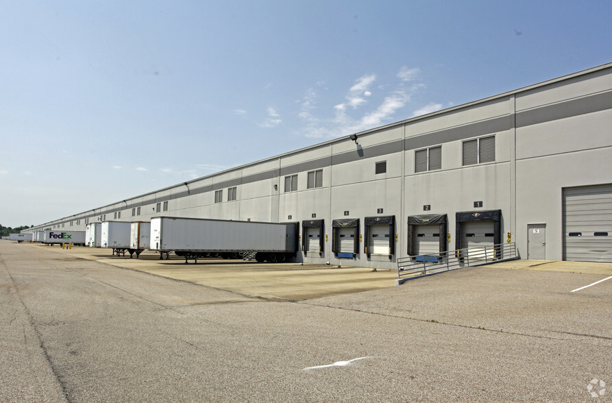 4155 E Holmes Rd, Memphis, TN for lease - Building Photo - Image 2 of 8