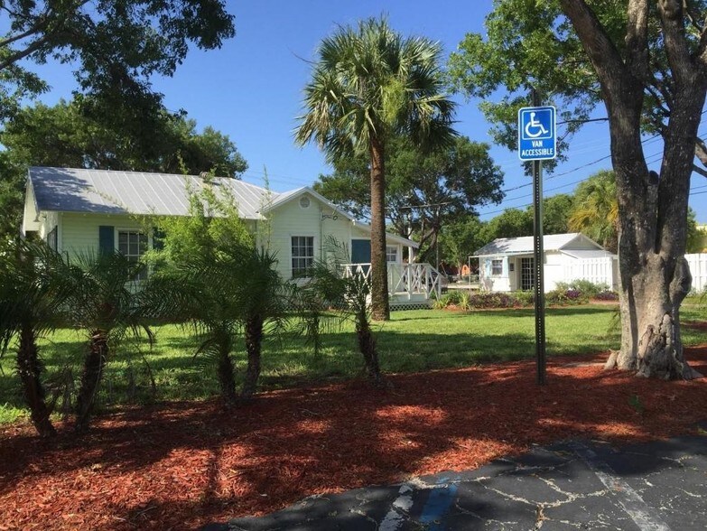 393 NE 5th Ave, Delray Beach, FL à vendre - Photo principale - Image 1 de 25