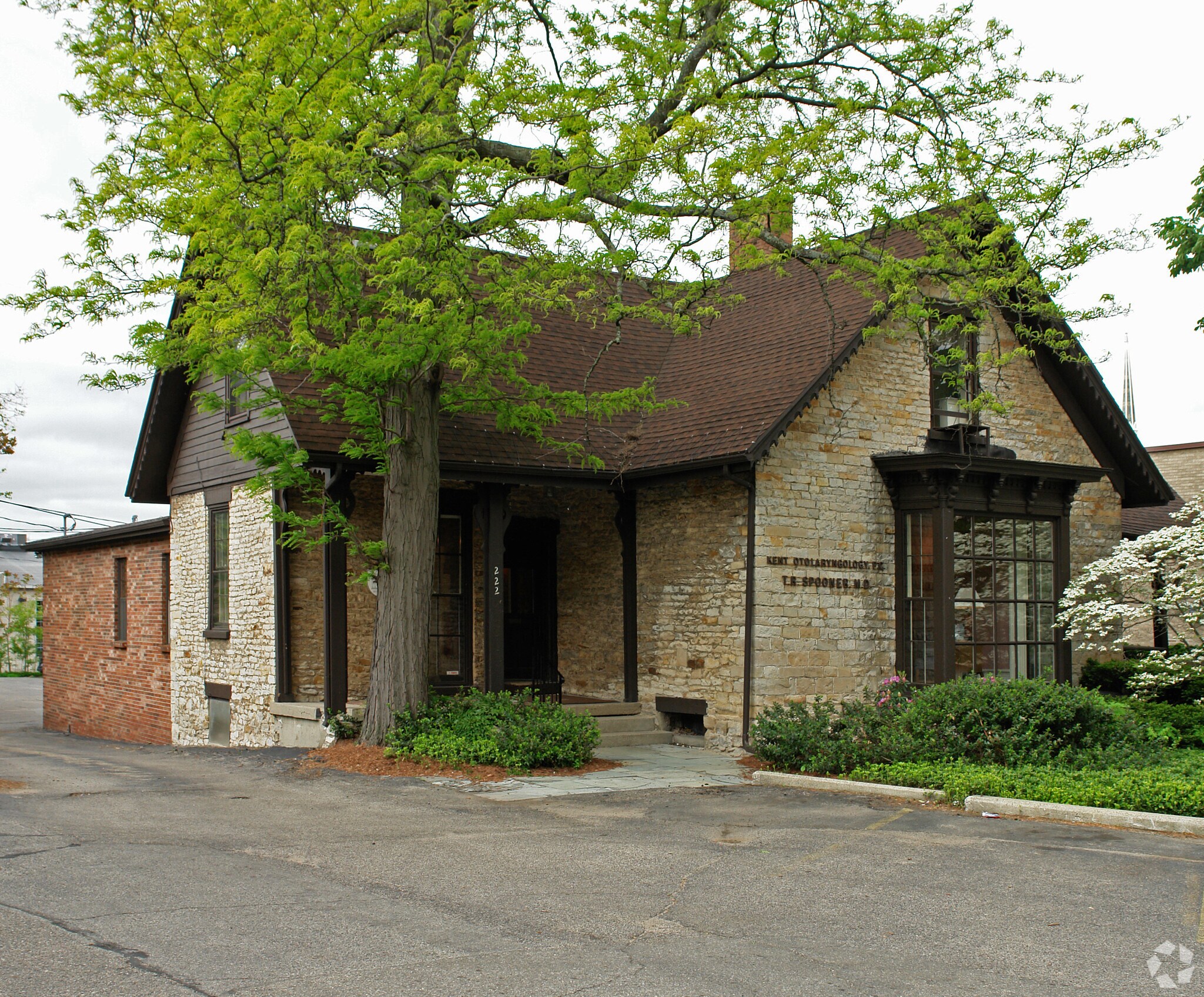 222-224 E Fulton St, Grand Rapids, MI for sale Primary Photo- Image 1 of 10