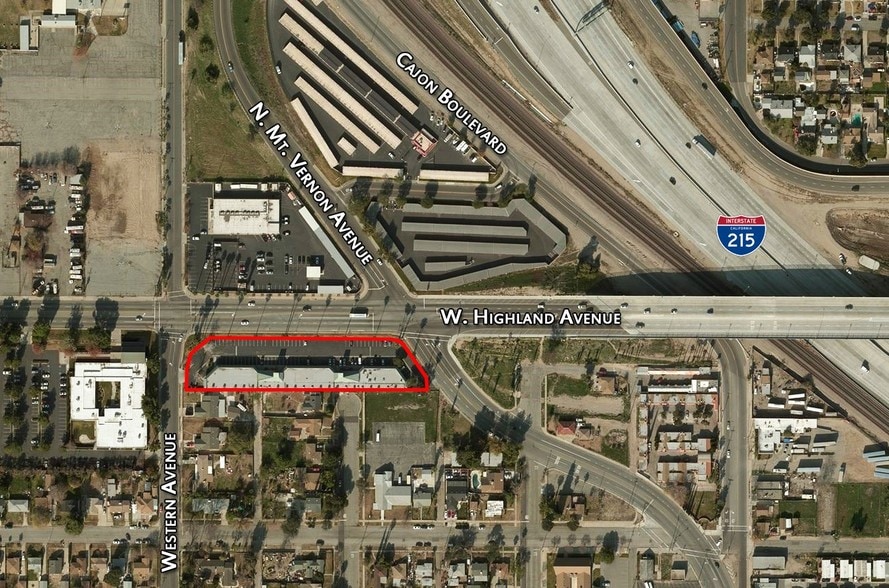 1455 W Highland Ave, San Bernardino, CA à louer - Aérien - Image 3 de 4