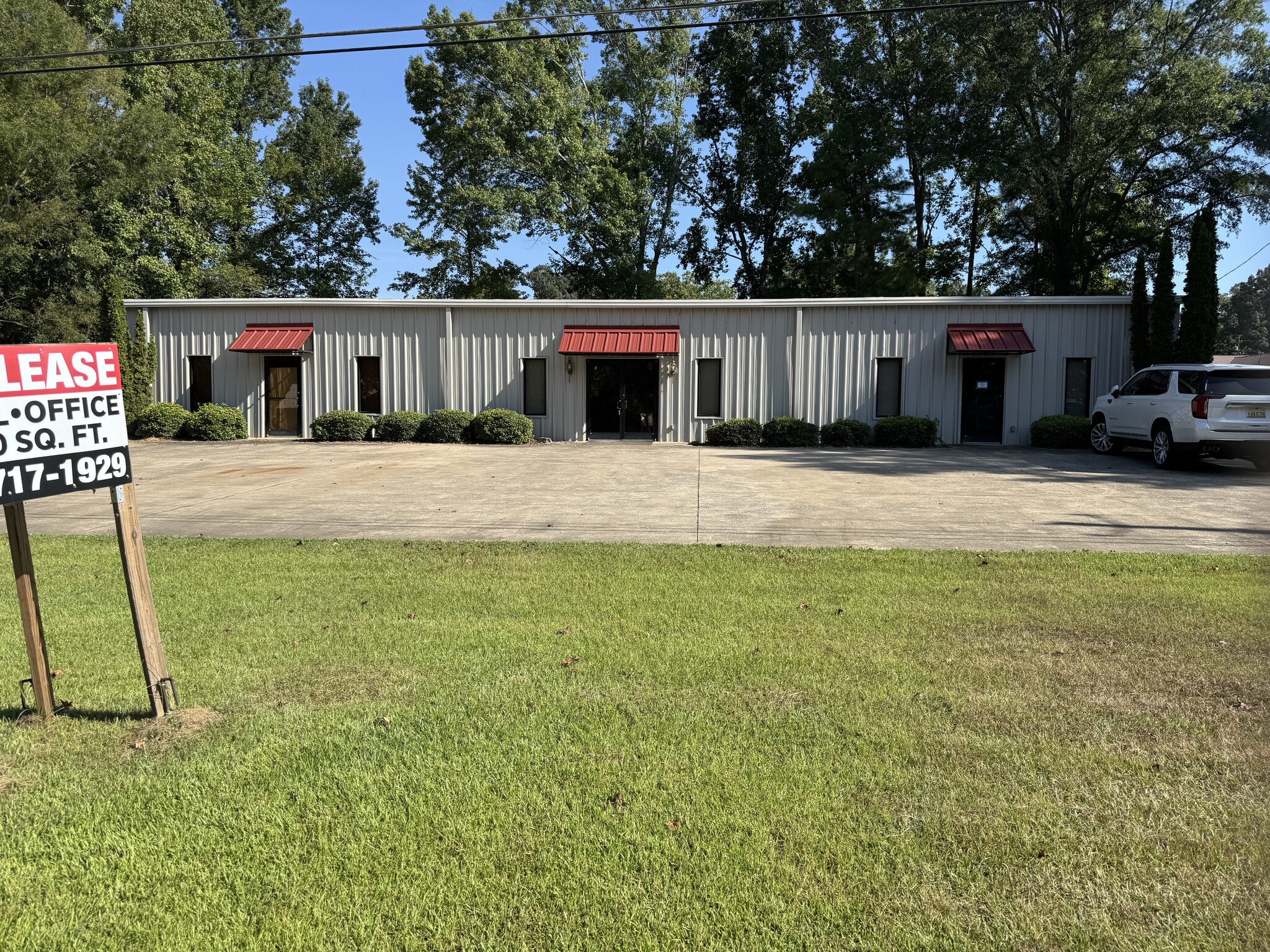 1721 E Ridgewood Rd, Jasper, AL à louer Photo du bâtiment- Image 1 de 11