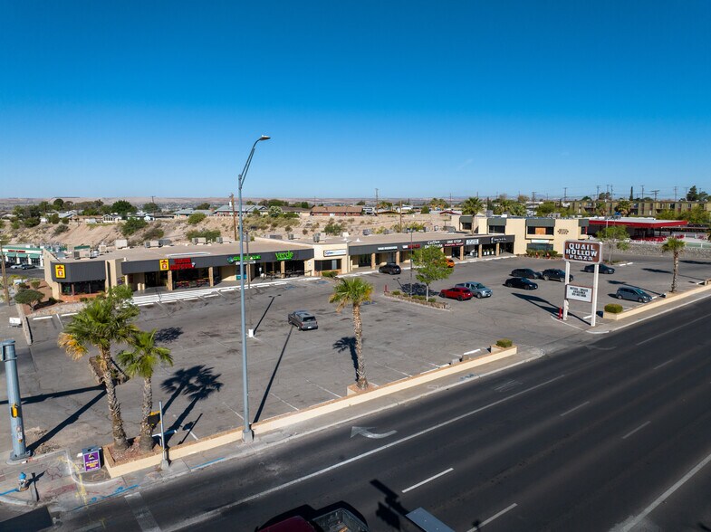 5801-5835 N Mesa St, El Paso, TX à louer - Photo du bâtiment - Image 2 de 7