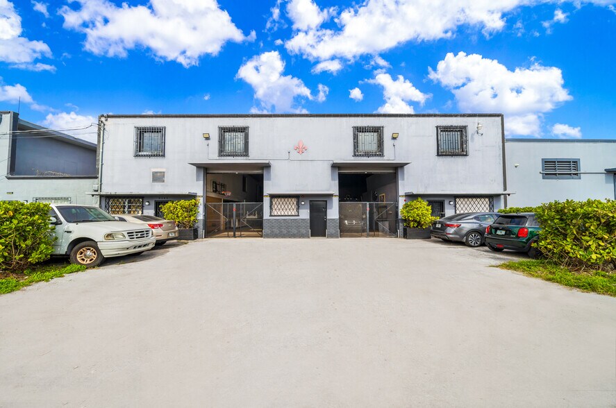 3141 NW 40th St, Miami, FL à vendre - Photo du bâtiment - Image 2 de 52