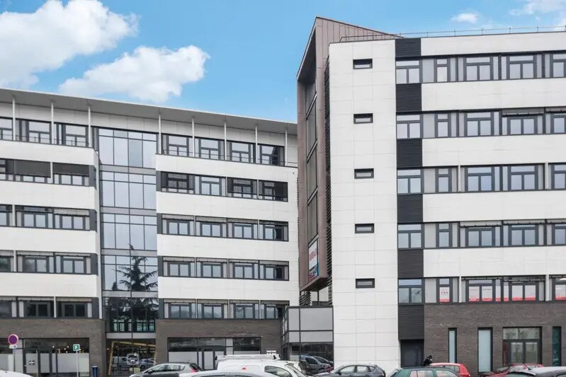 51 Ter Rue De Saint-Cyr, Lyon à louer - Photo du bâtiment - Image 1 de 12