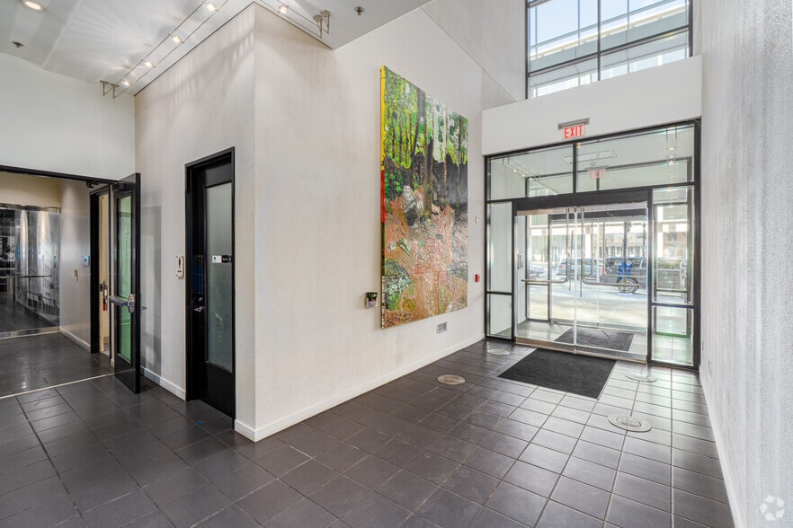 840 W Hamilton St, Allentown, PA for lease - Lobby - Image 2 of 12