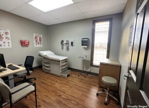 100 Greenbriar Dr, Campbellsville, KY for lease Interior Photo- Image 2 of 9