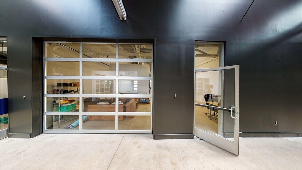 3615-3623 Eastham Dr, Culver City, CA à louer - Photo intérieure - Image 2 de 3